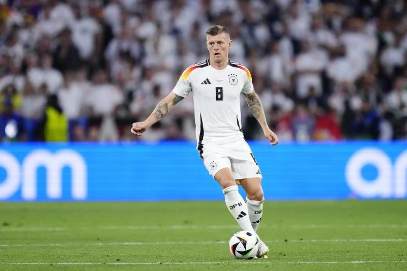 Toni Kroos thuộc danh sách 10 ngôi sao thi đấu kỳ Euro cuối cùng